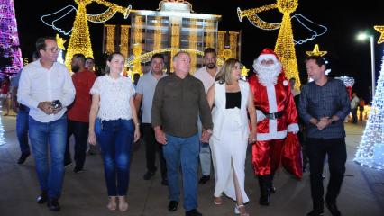 ‘Natal Luz de Aparecida’ luzes natalina e apresentação da Banda sinfônica encantam noite em Aparecida